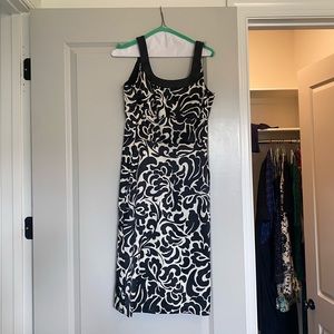 Donna Ricco sleeveless dress BLACK & CREAM. Size 4.